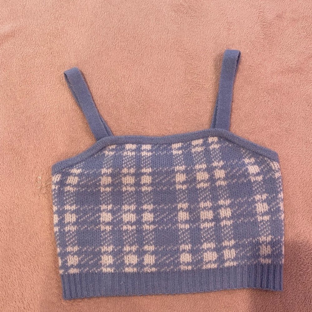 Almost famous size small knit cropped tank top.